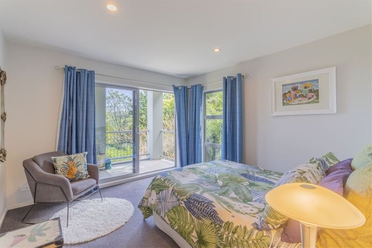 Photo of property in 21 Lookaway Place, Huntsbury, Christchurch, 8022