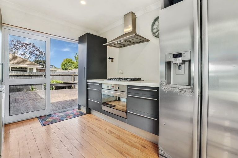 Photo of property in 6 Curletts Road, Sockburn, Christchurch, 8042