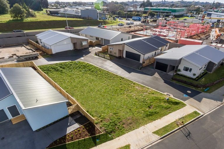 Photo of property in 44 Parau Drive, Bethlehem, Tauranga, 3110