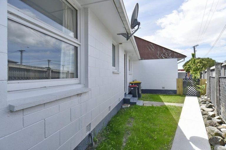 Photo of property in 2/89 Hills Road, Edgeware, Christchurch, 8013