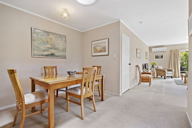 Photo of property in 8a Levaut Place, Half Moon Bay, Auckland, 2012