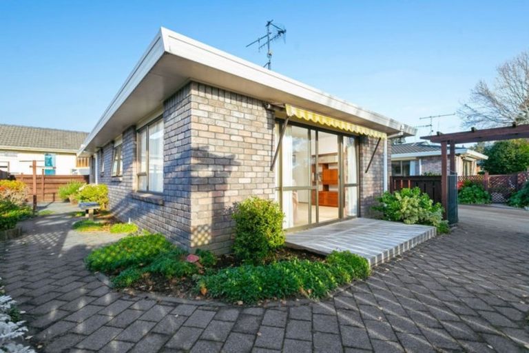 Photo of property in 98 Edgecumbe Road, Tauranga, 3110