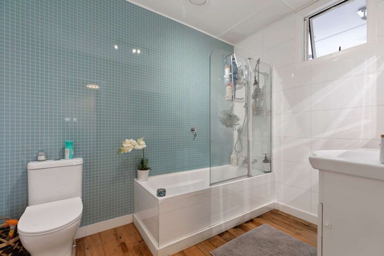 Photo of property in 2/47 Mildmay Road, Henderson, Auckland, 0610