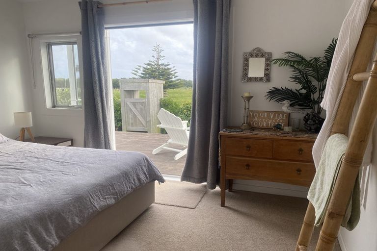 Photo of property in 17 Hickey Place, Opunake, 4616