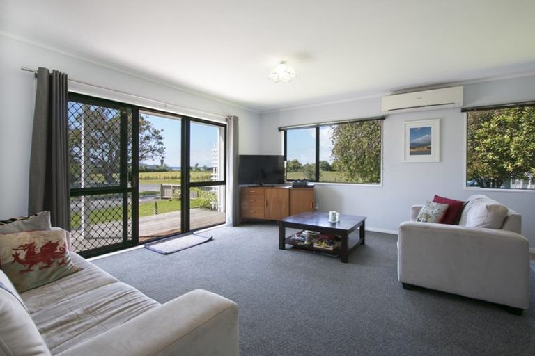 Photo of property in 130 Athenree Road, Athenree, Katikati, 3177