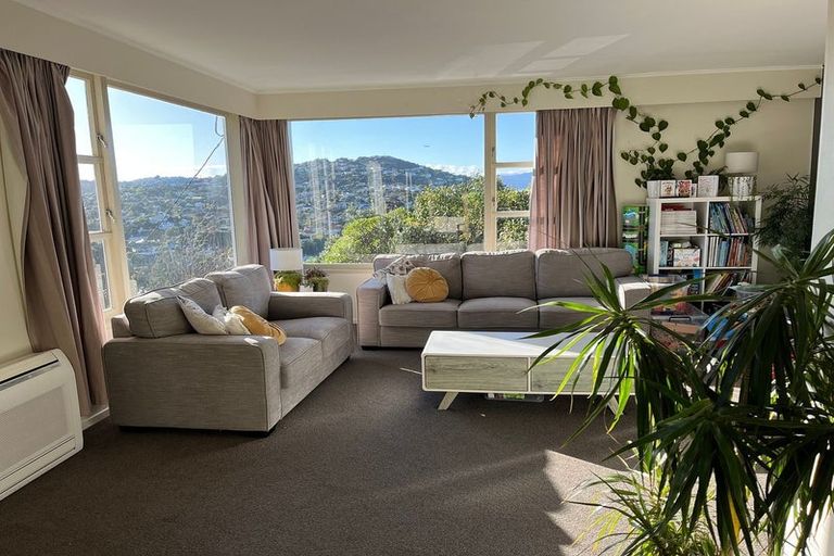 Photo of property in 26 Winston Street, Crofton Downs, Wellington, 6035