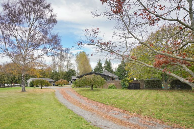 Photo of property in 617 Johns Road, Harewood, Christchurch, 8051