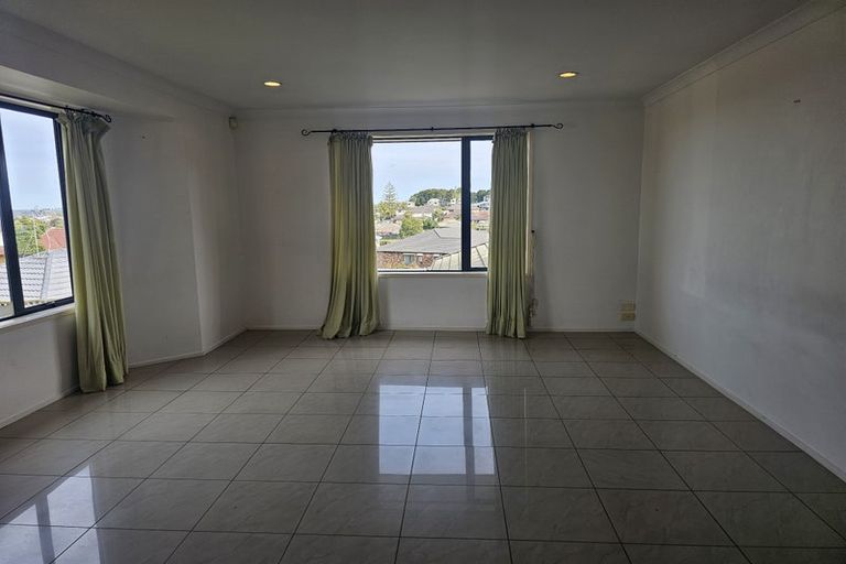 Photo of property in 50 Senator Drive, Manurewa, Auckland, 2105