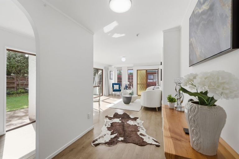 Photo of property in 20b Ashdown Place, Pahurehure, Papakura, 2113