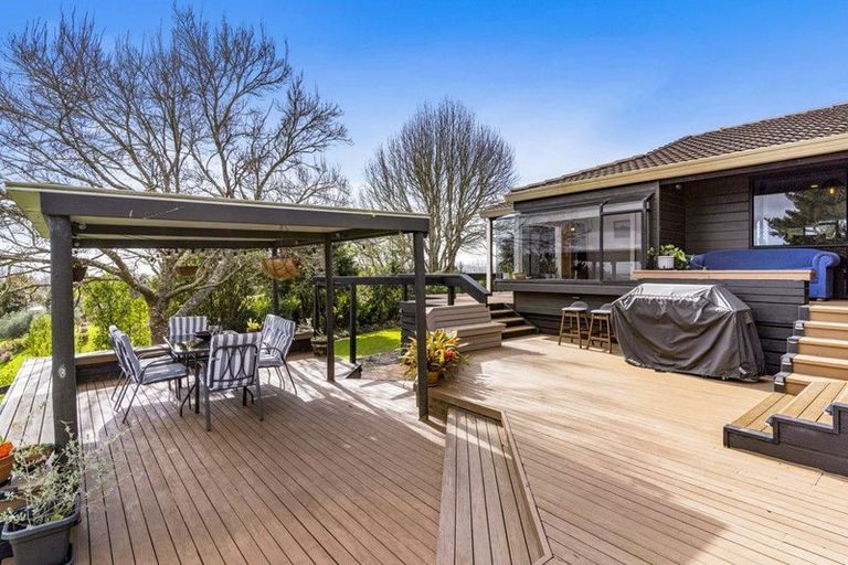 Photo of property in 231 Kaipara Road, Papakura, 2582