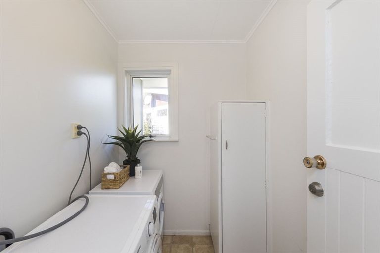 Photo of property in 35 Abraham Crescent, Milson, Palmerston North, 4414