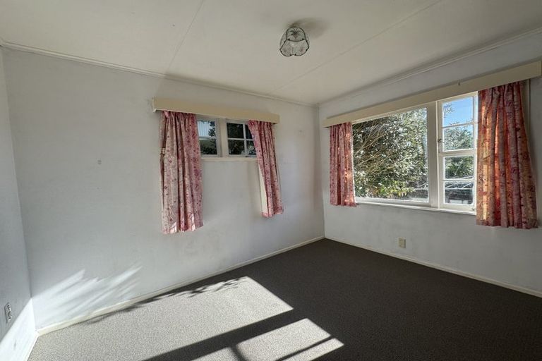Photo of property in 36 Holland Street, Wainuiomata, Lower Hutt, 5014