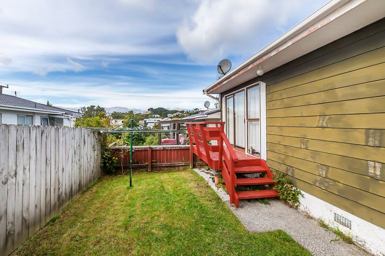 Photo of property in 10 Tuapapa Street, Johnsonville, Wellington, 6037