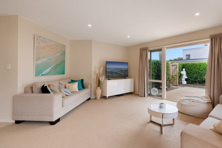 Photo of property in 2 Sissinghurst Court, Bethlehem, Tauranga, 3110