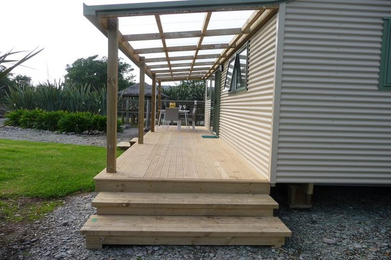 Photo of property in 25 Main Road, Hector, 7822