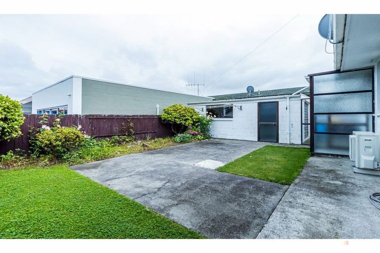 Photo of property in 2/124 Gleniti Road, Gleniti, Timaru, 7910