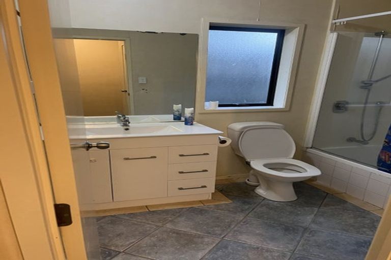 Photo of property in 271 Mahia Road, Weymouth, Auckland, 2103