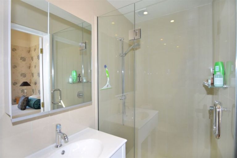 Photo of property in 18 Daresbury Lane, Fendalton, Christchurch, 8014