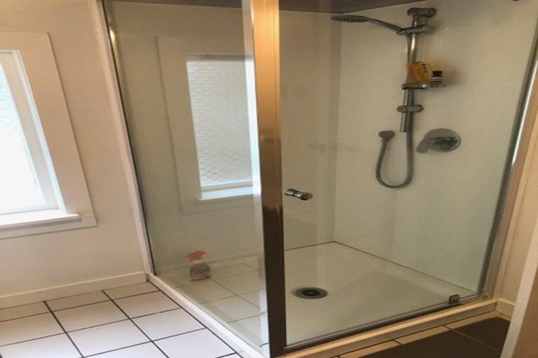 Photo of property in 6 Pitarua Street, Thorndon, Wellington, 6011