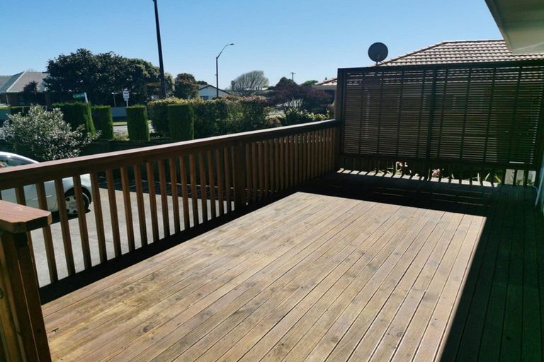 Photo of property in 2 Kelvyn Grove, Manurewa, Auckland, 2102