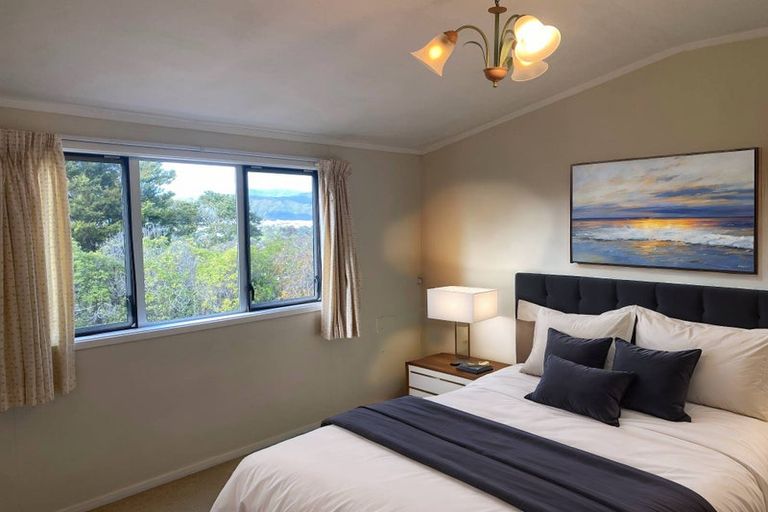 Photo of property in 12 Jacaranda Grove, Maungaraki, Lower Hutt, 5010