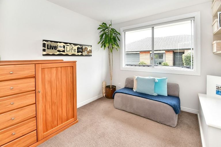 Photo of property in 27 Doment Crescent, Orewa, 0931