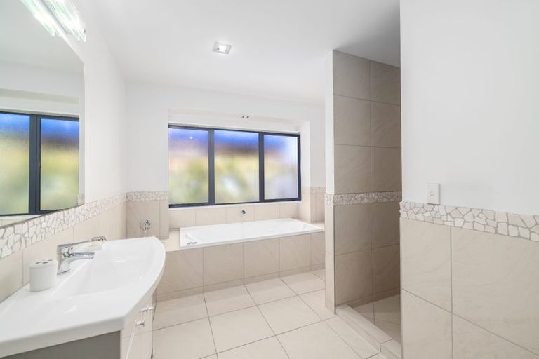 Photo of property in 30 Glen Oaks Drive, Northwood, Christchurch, 8051