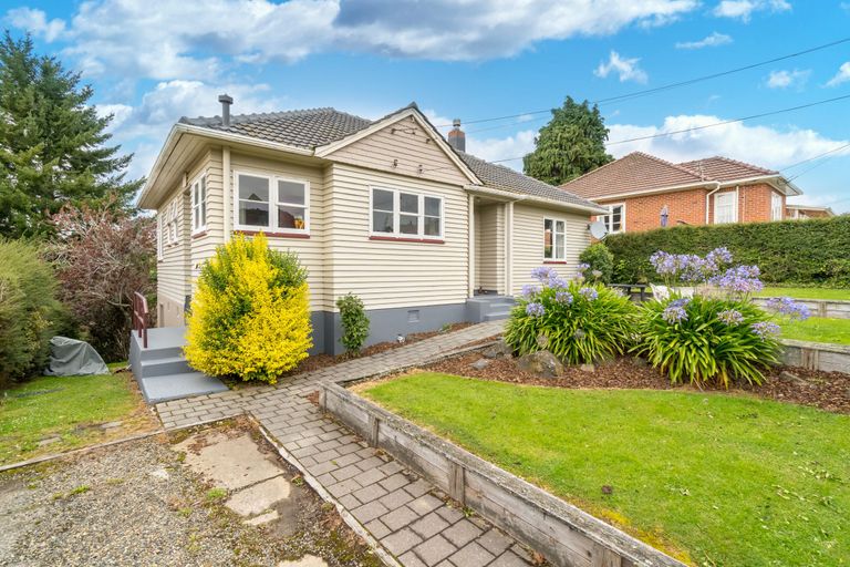 Photo of property in 6 Holyrood Avenue, Wakari, Dunedin, 9010