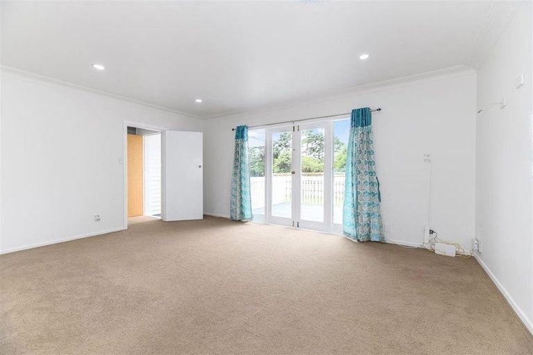 Photo of property in 54 Glen Road, Ranui, Auckland, 0612