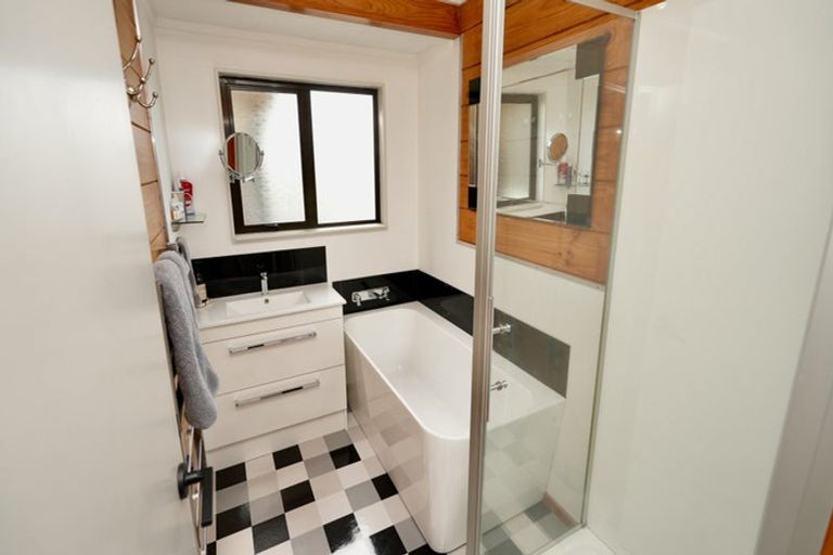 Photo of property in 78 Phillips Street, Sanson, 4817