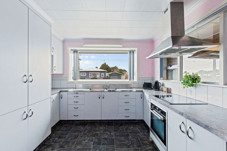 Photo of property in 95 Mclean Street, Waitara, 4320