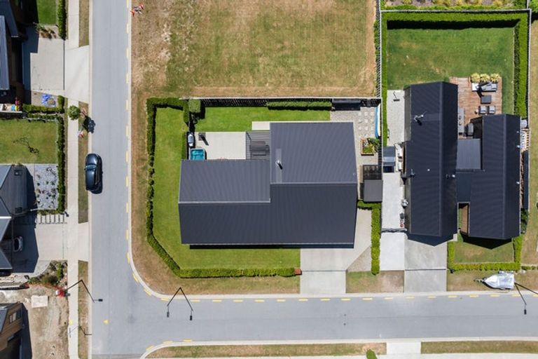 Photo of property in 12 Sawdon Street, Wanaka, 9305