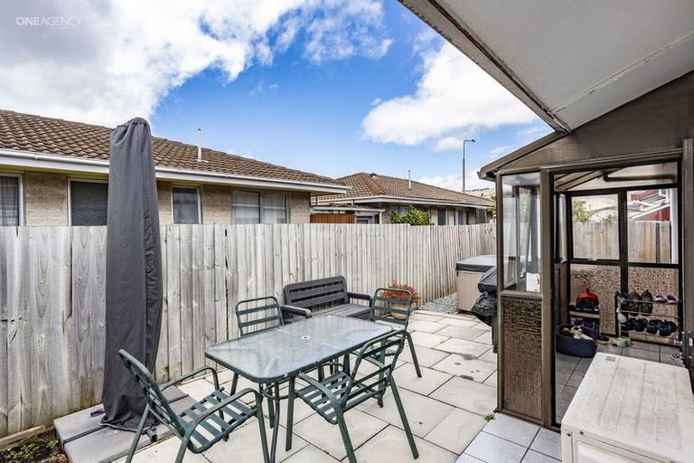 Photo of property in 2/14 Lane Street, Woolston, Christchurch, 8023