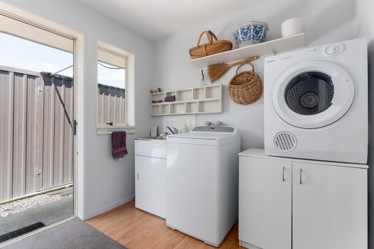 Photo of property in 15 Van Dieman Close, Templeton, Christchurch, 8042