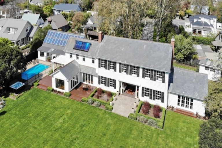 Photo of property in 27 Glandovey Road, Fendalton, Christchurch, 8052