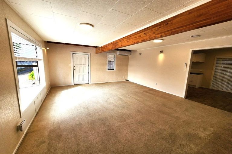 Photo of property in 39a Sturges Road, Henderson, Auckland, 0612