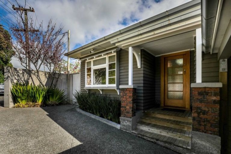 Photo of property in 42 Carrington Street, Lower Vogeltown, New Plymouth, 4310