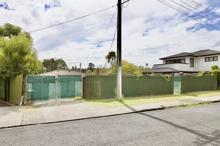 Photo of property in 62 Tudor Road, Henderson, Auckland, 0610