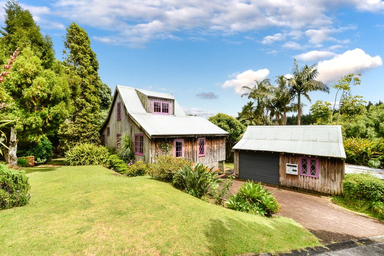 Photo of property in 289 Motutara Road, Muriwai, Waimauku, 0881