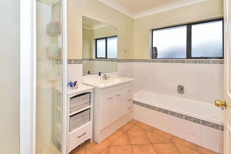 Photo of property in 9 Dan Bryant Place, Pukekohe, 2120