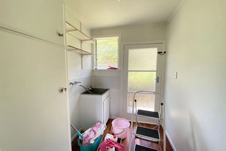 Photo of property in 34 Woodside Avenue, Northcote, Auckland, 0627