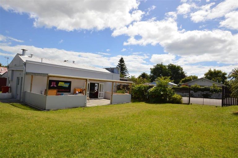 Photo of property in 208 Cambridge Street, Levin, 5510