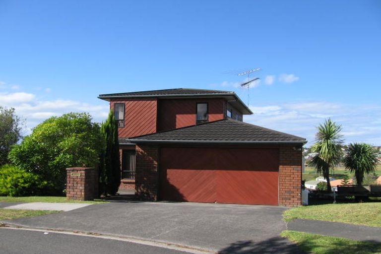 Photo of property in 14 Rifleman Rise, Unsworth Heights, Auckland, 0632