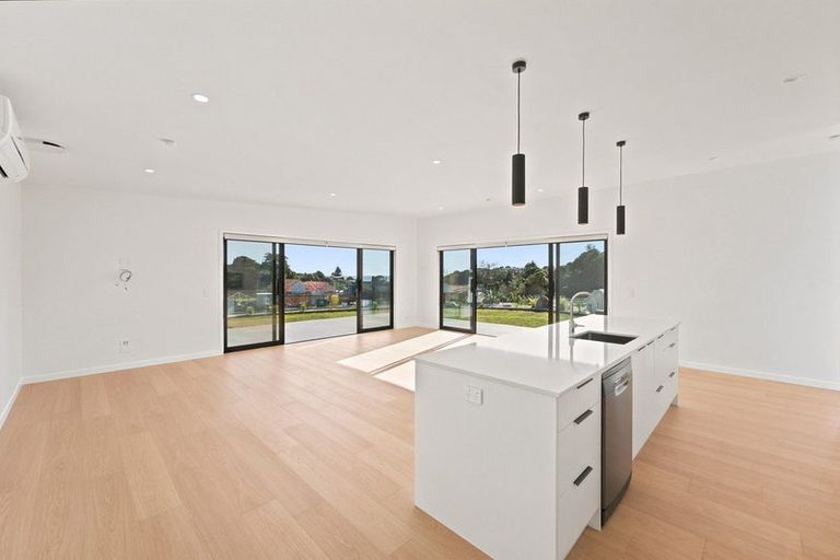 Photo of property in 13b Cunningham Lane, Kaitake, Oakura, 4374