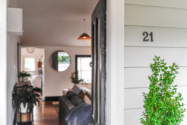 Photo of property in 21 Bethune Street, Featherston, 5710