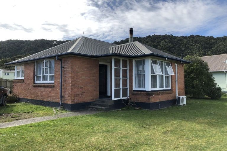Photo of property in 5 Barkley Place, Cobden, Greymouth, 7802