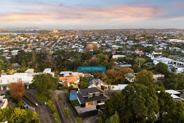 Photo of property in 34 Parr Terrace, Castor Bay, Auckland, 0620