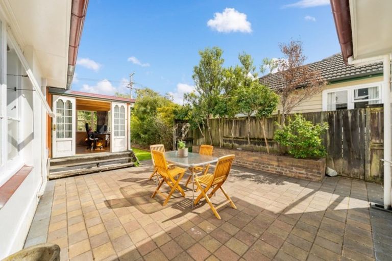 Photo of property in 52 Brentwood Street, Trentham, Upper Hutt, 5018