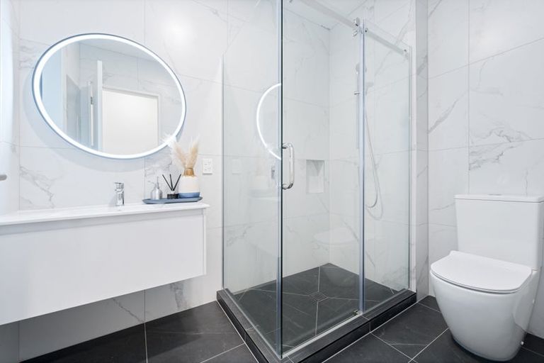 Photo of property in 42 Paparahi Place, Wainui, 0992