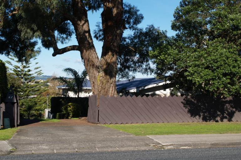 Photo of property in 61 Litten Road, Cockle Bay, Auckland, 2014